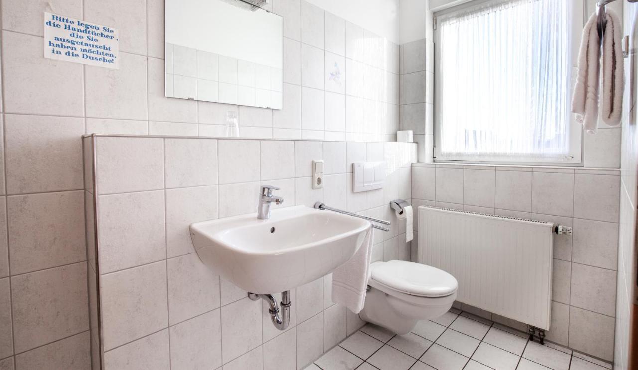 בוכולט Hotel Schwung מראה חיצוני תמונה