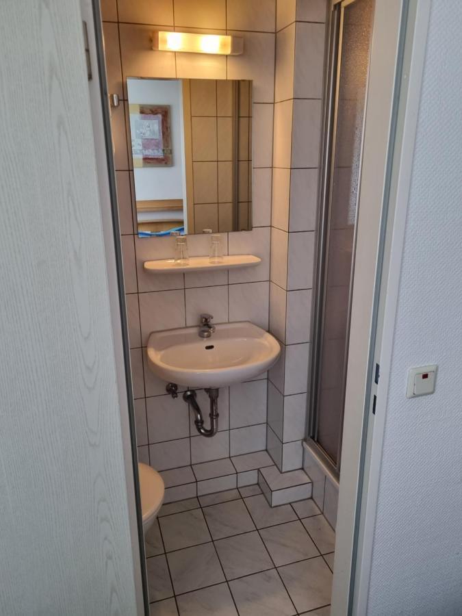 בוכולט Hotel Schwung מראה חיצוני תמונה