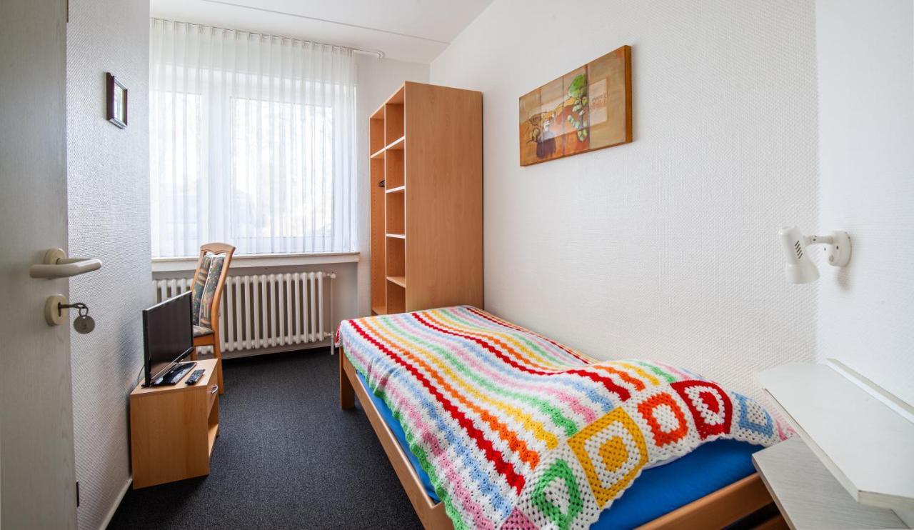 בוכולט Hotel Schwung מראה חיצוני תמונה